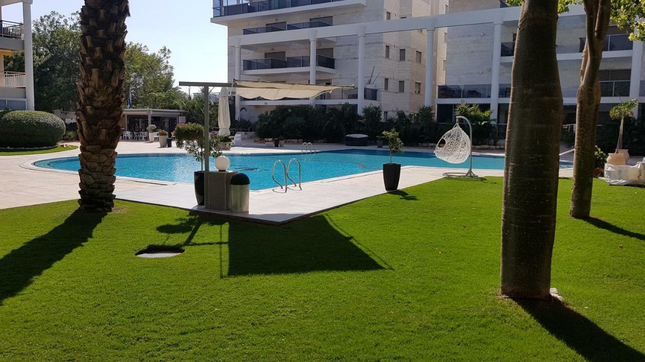 דירת גן פונה לבריכה - Pool Garden View Eilat Apartment Exterior foto