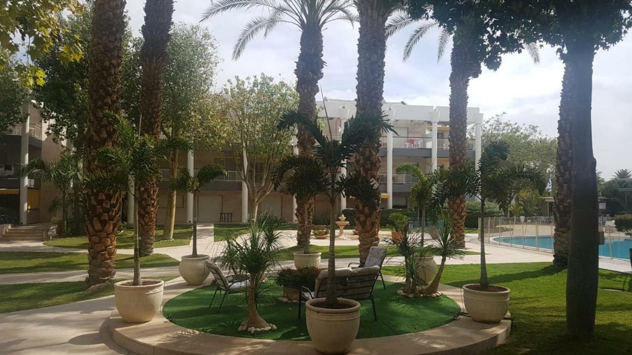 דירת גן פונה לבריכה - Pool Garden View Eilat Apartment Exterior foto